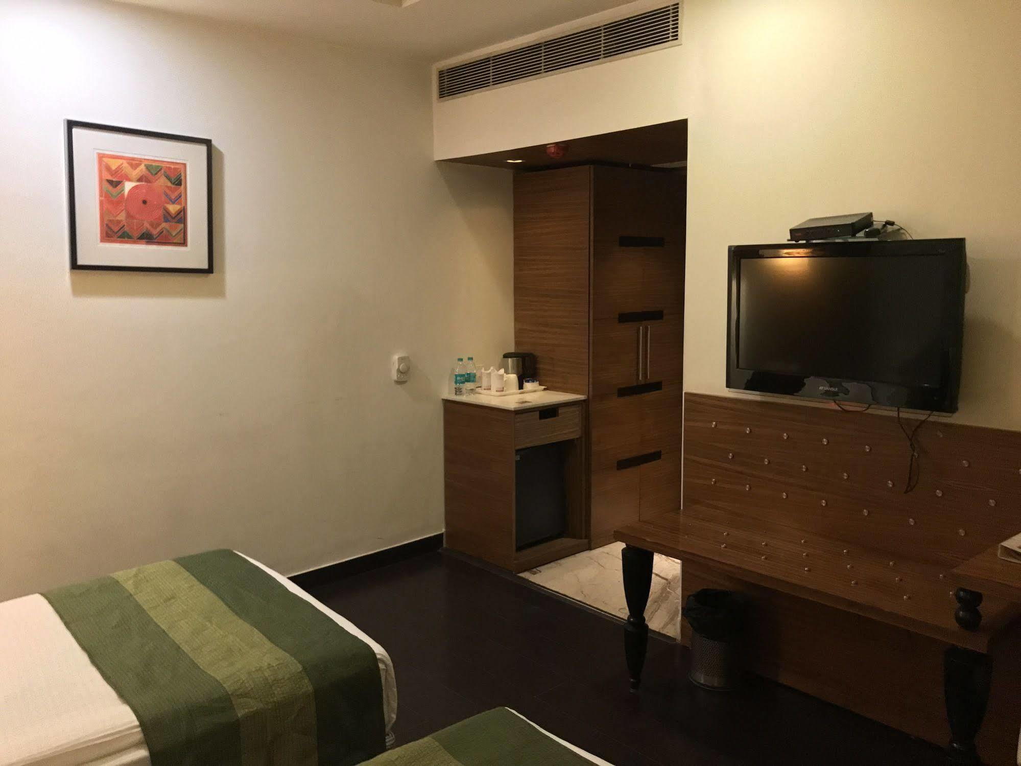 Hotel Ivory 32 Νέο Δελχί Εξωτερικό φωτογραφία