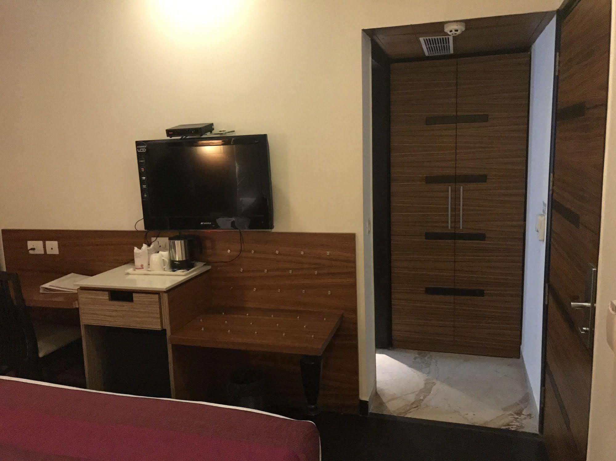 Hotel Ivory 32 Νέο Δελχί Εξωτερικό φωτογραφία